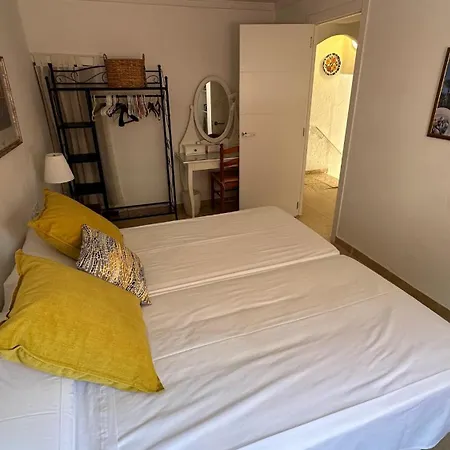Llum24, Casa De Pueblo Cerca Del Mar Con Gran Terr Holiday home Villajoyosa